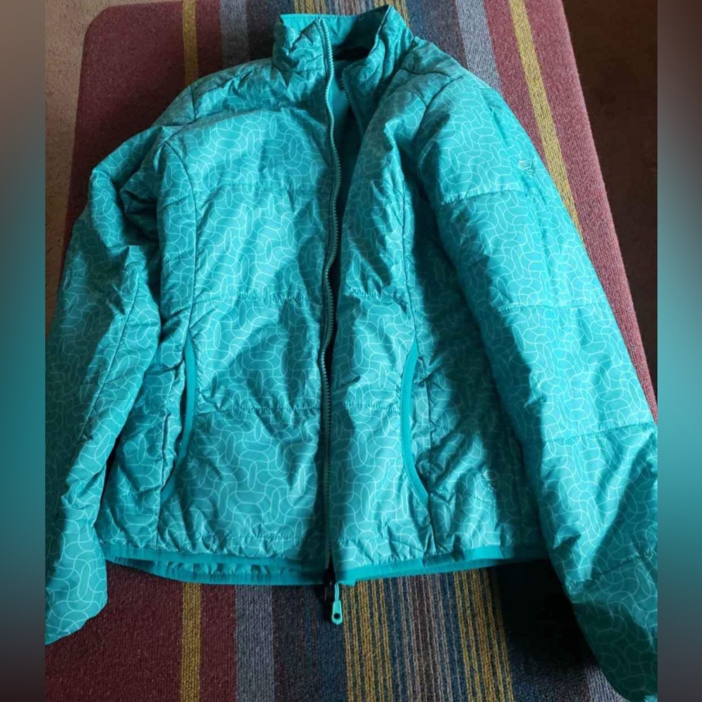 Mountain Hardware reversible puffer jacket